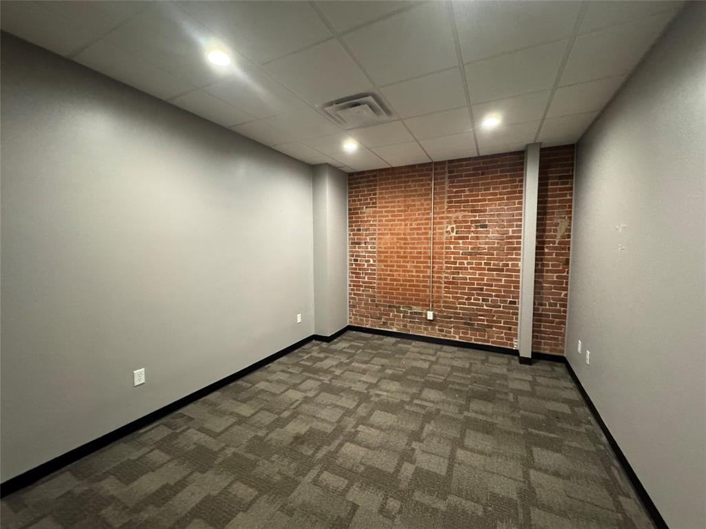 Burleson Add - Commercial Lease