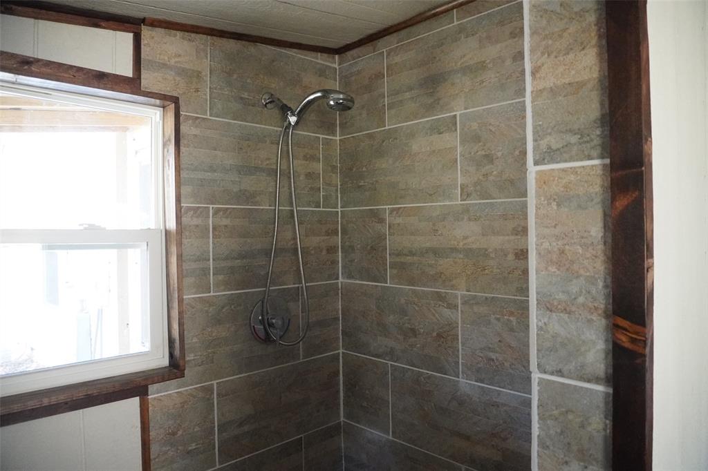 I Ivey Surv A-323 - Residential