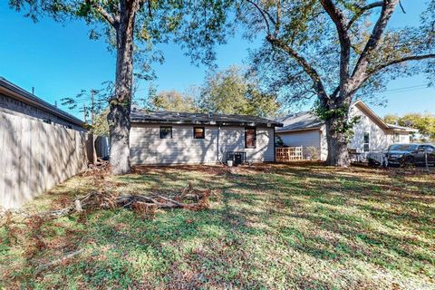 A home in Waxahachie