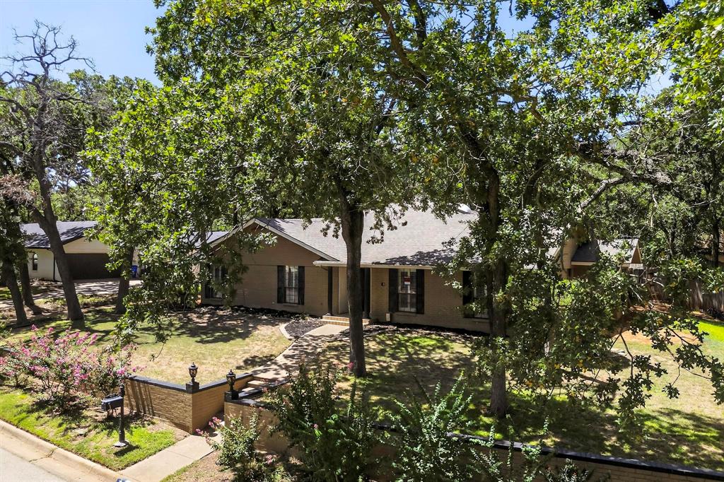 201 Trailwood Drive