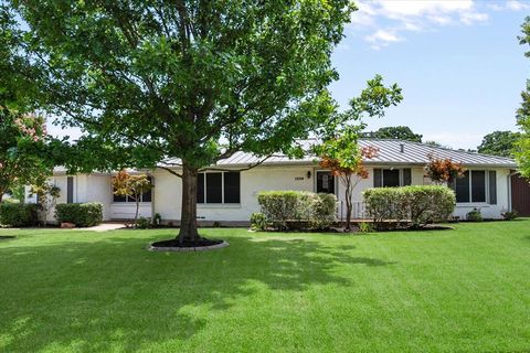 1336 Ridgewood Terrace Arlington TX 76012