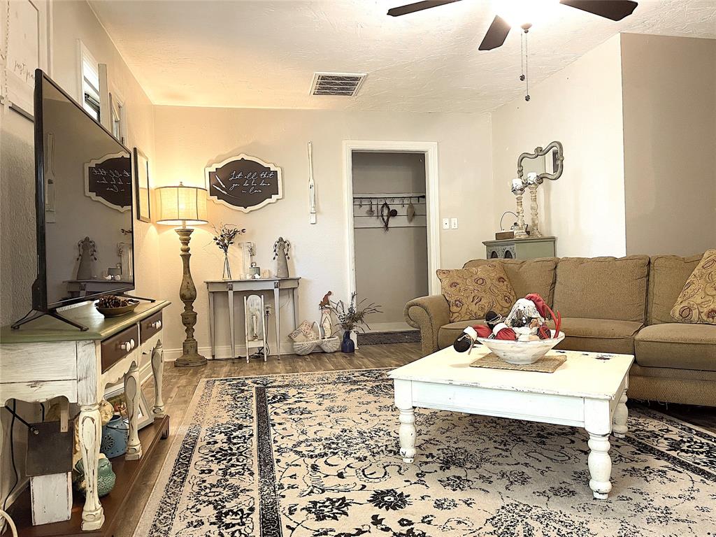 Mineola Townsites - Residential