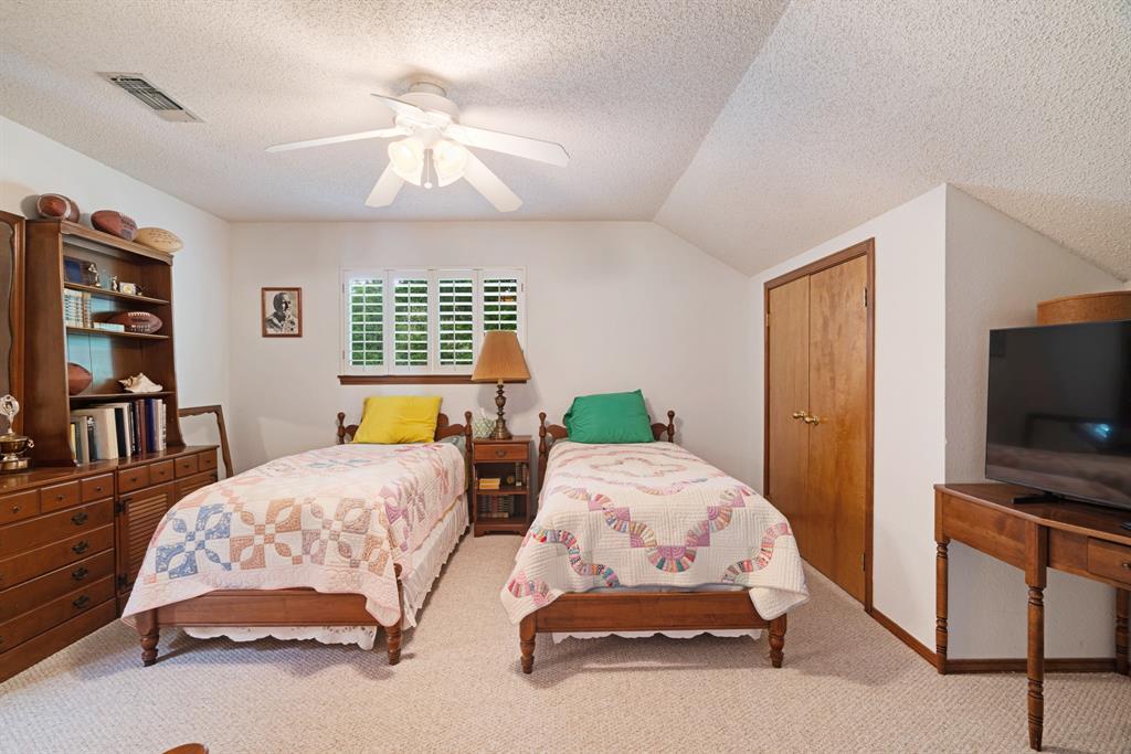 Twin Lakes - Residential