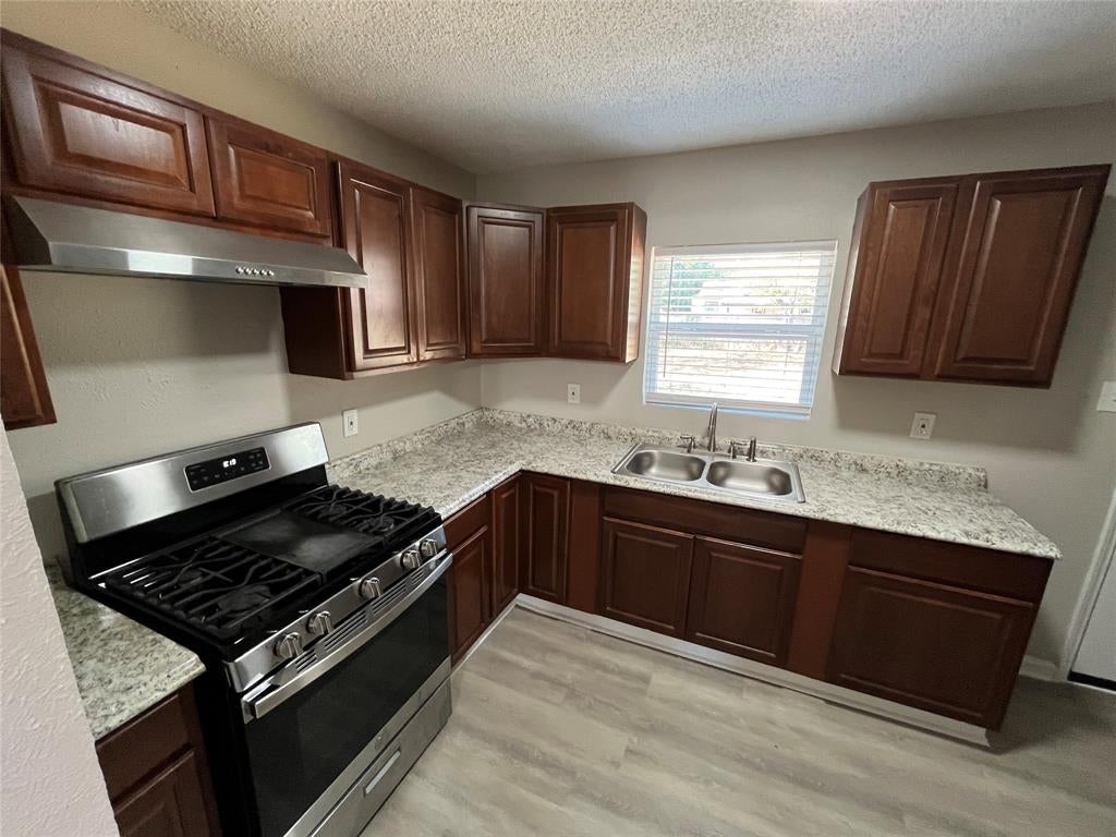 427 NE 38th Street