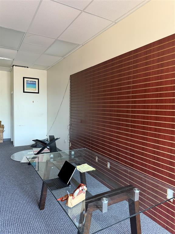 - - Commercial Lease