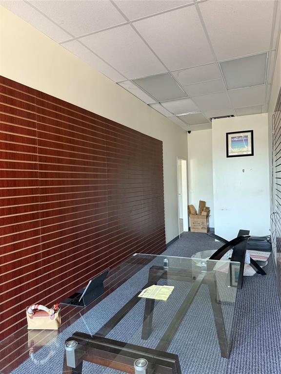 - - Commercial Lease