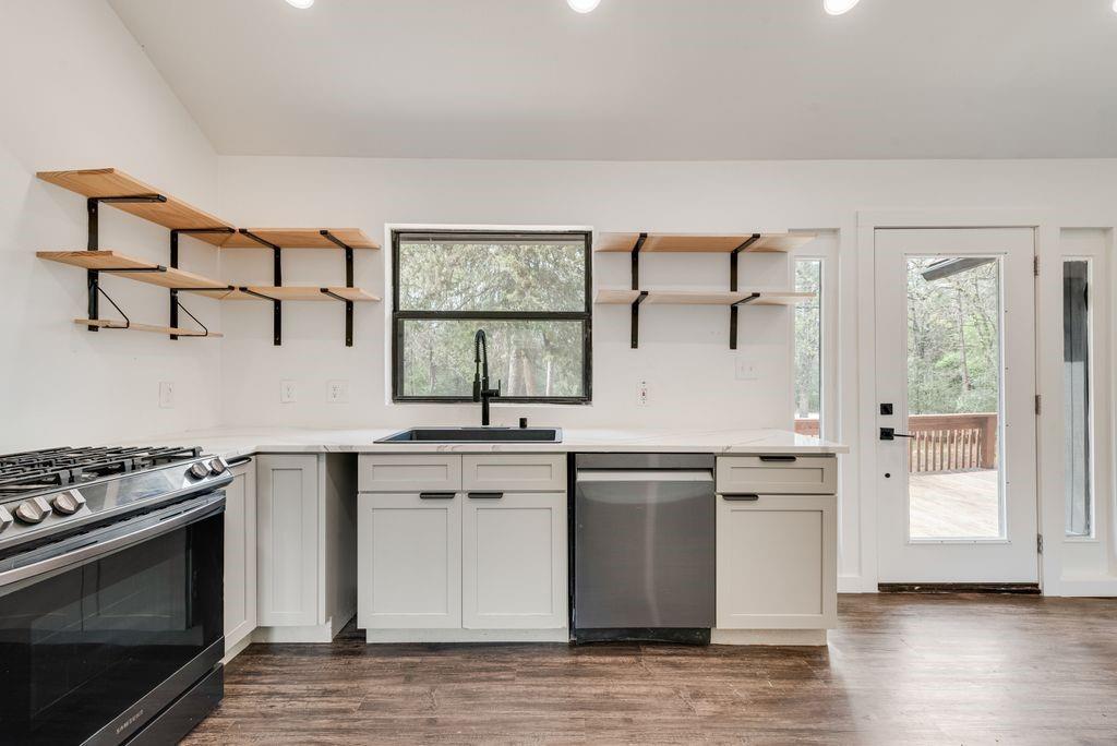 Holly Lake Ranch - Residential