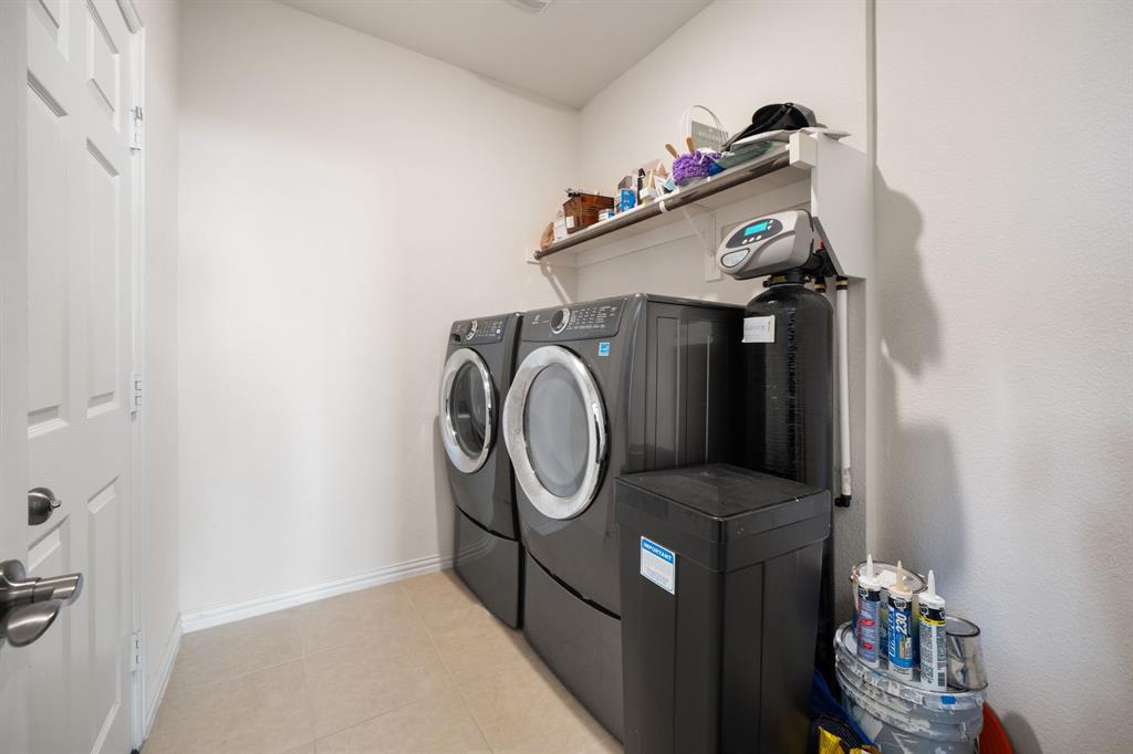 THE VILLAGES AT CHARLESTON - Residential