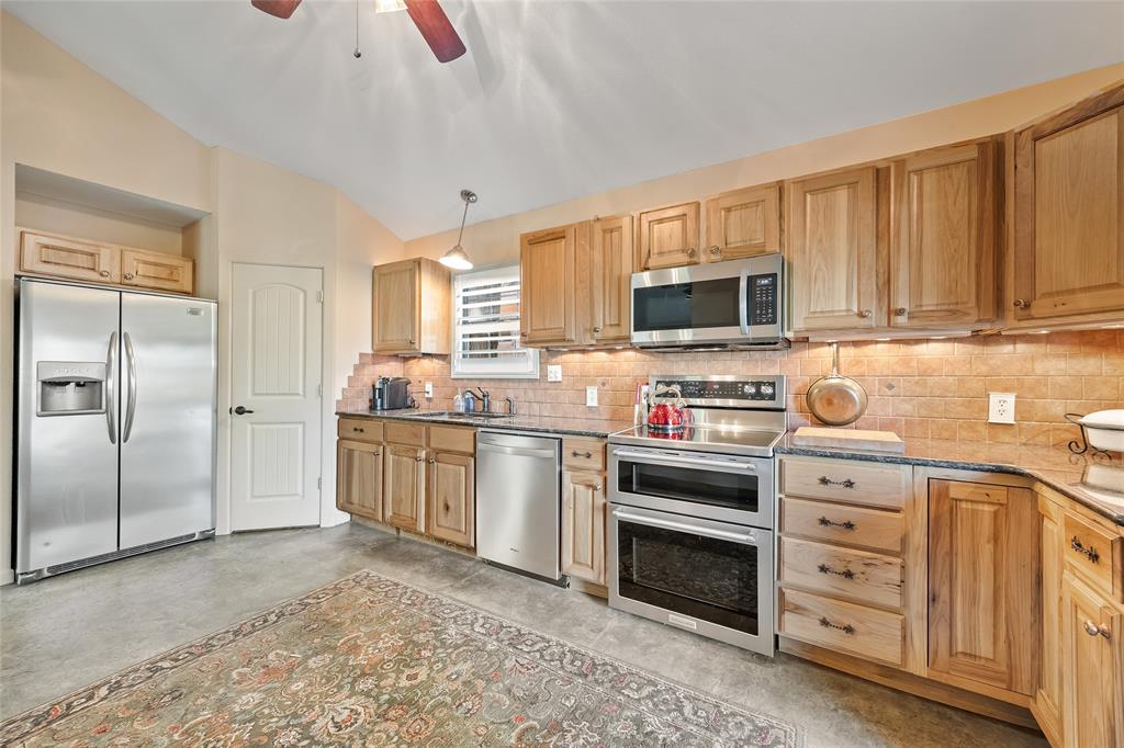 Cedarcrest Shores Estate - Residential