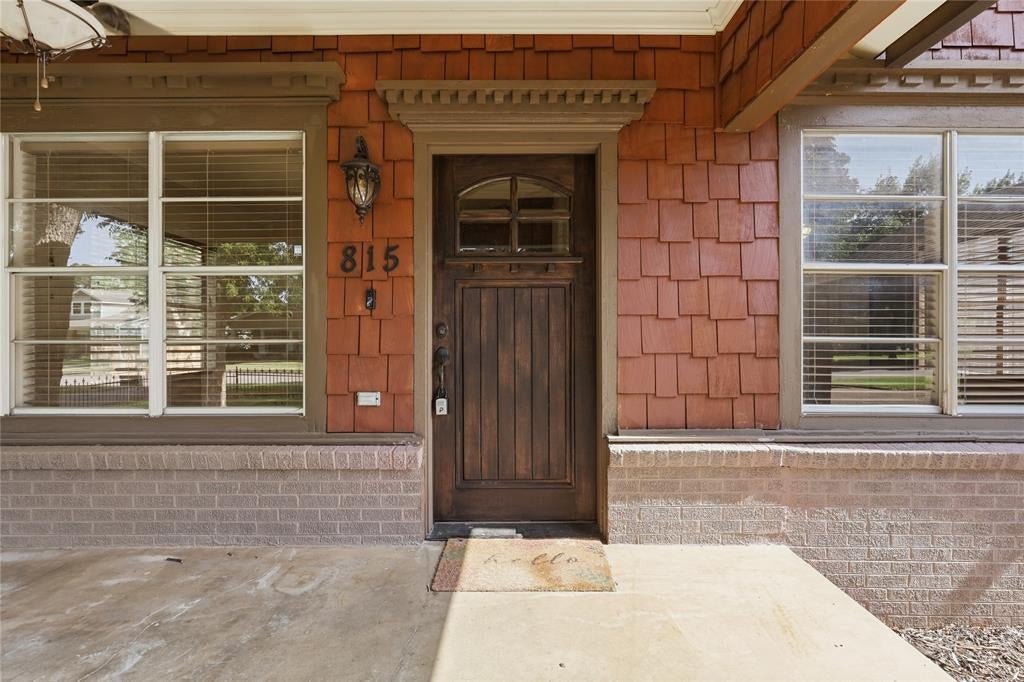 815 Brazos Street