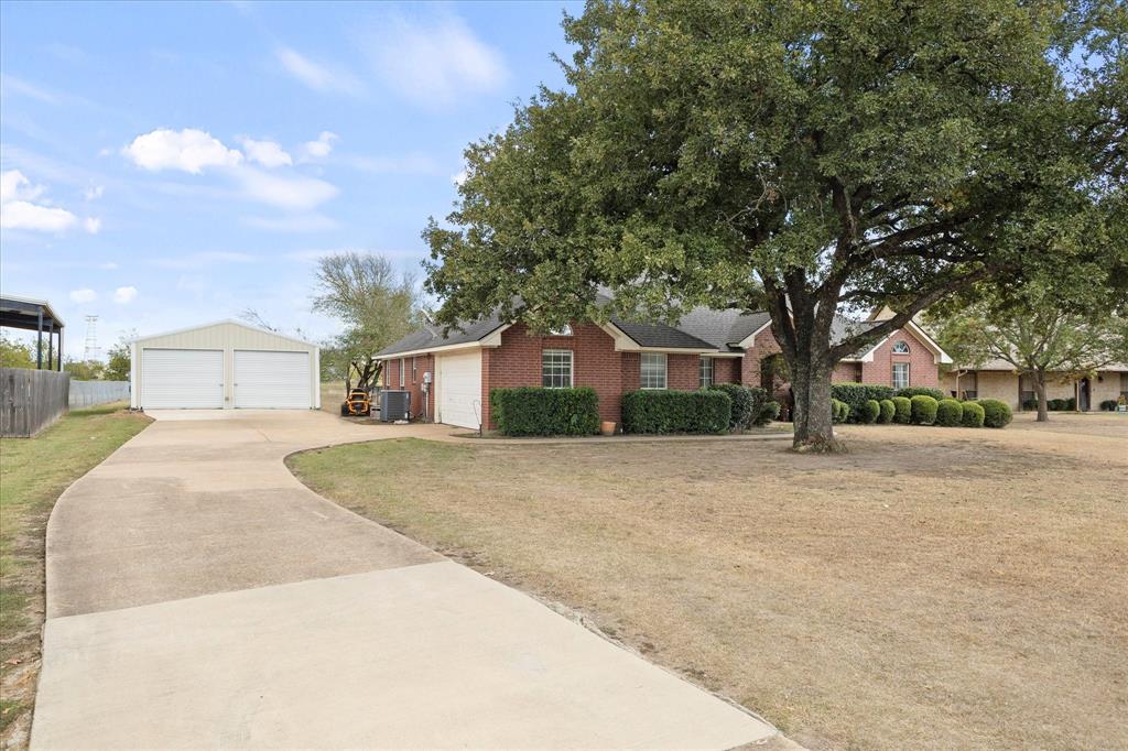 1017 Oak Hollow Lane