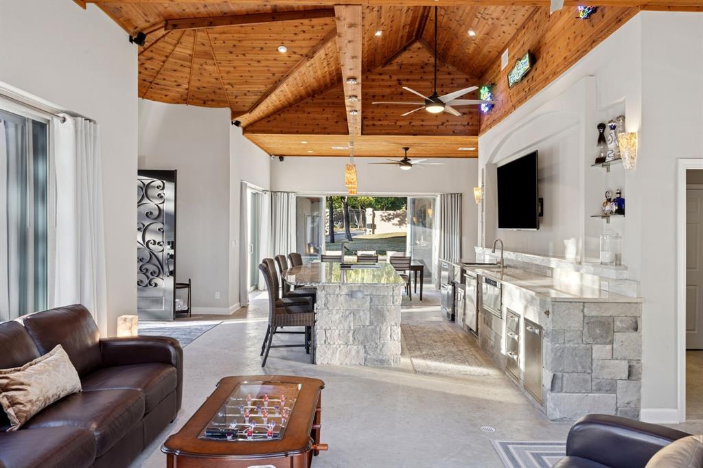 5100 Lighthouse Drive