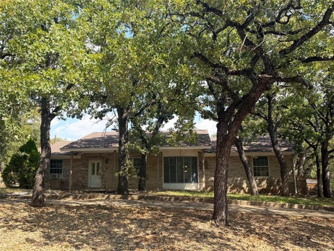 Photo of 6628 Chilton Drive, North Richland Hills, TX 76182 (MLS # 21398559)