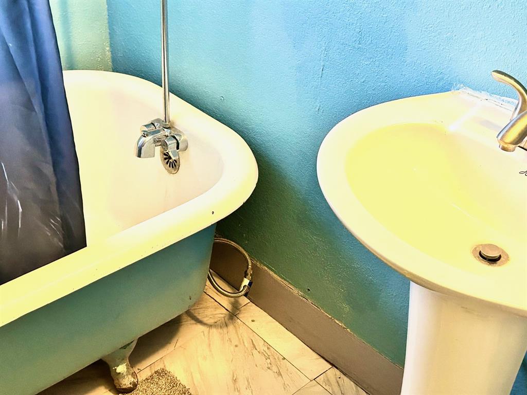 CHRISTIAN BLUMENTHAL - Residential