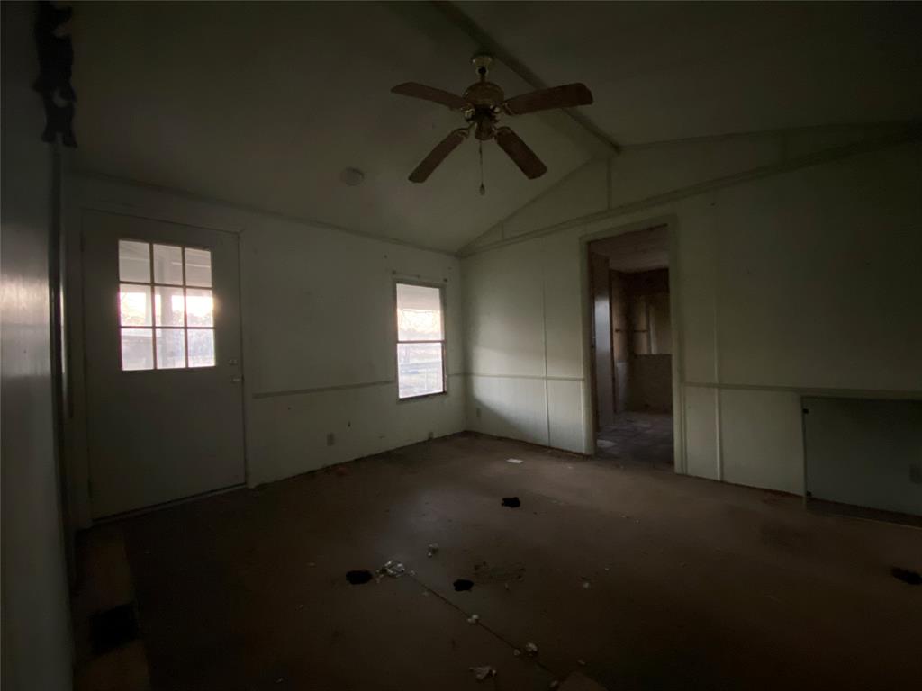 T J Shaw Surv Abs #759 - Residential