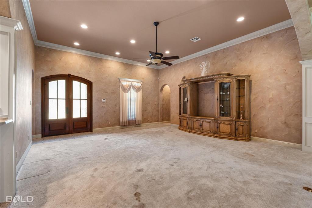 106 Oxford Circle