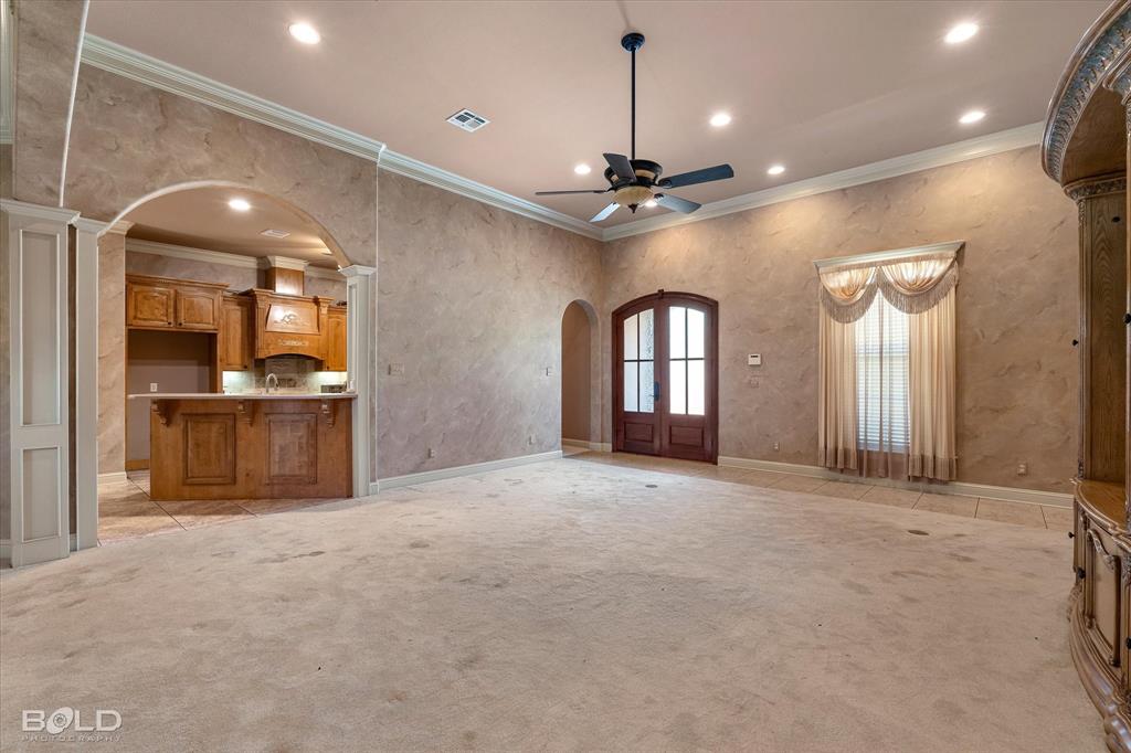 106 Oxford Circle