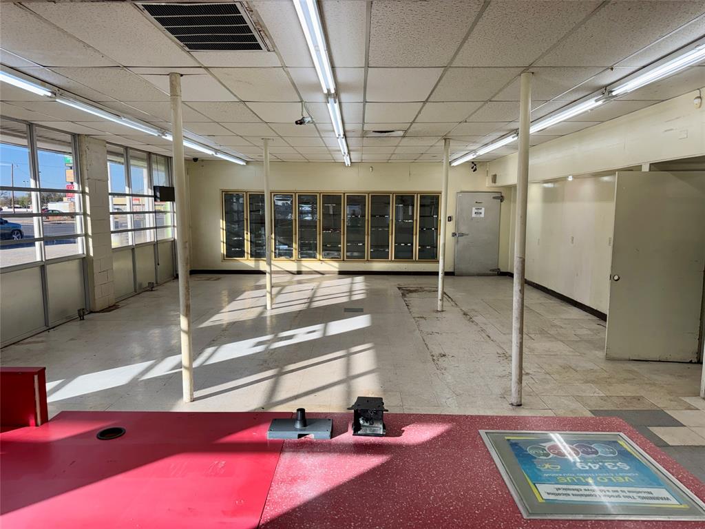 Crescent Heights - Commercial Sale