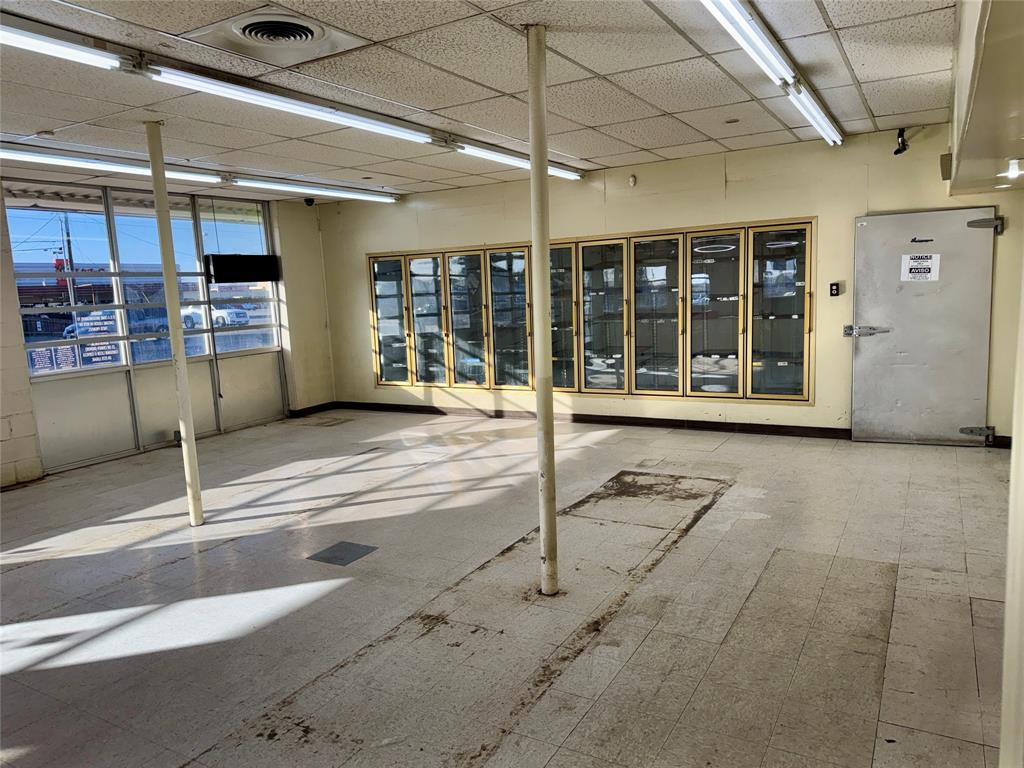 Crescent Heights - Commercial Sale