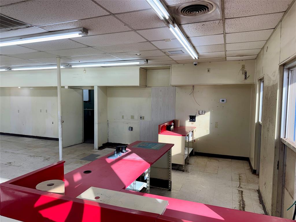 1201 N Mockingbird Lane