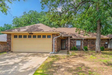 Photo of 2119 Turf Club Drive, Arlington, TX 76017 (MLS # 21331660)