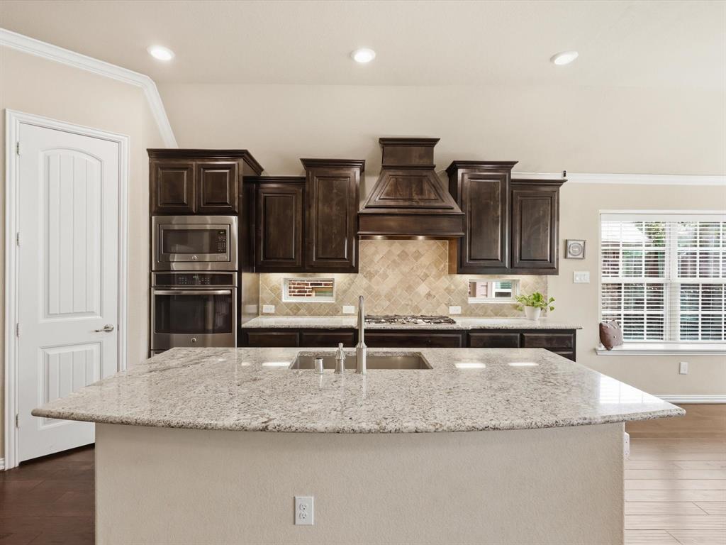 800 River Oak Avenue