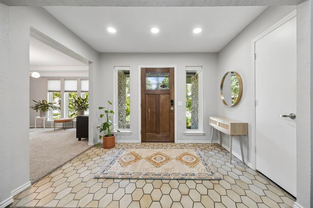 3321 Canoncita Lane