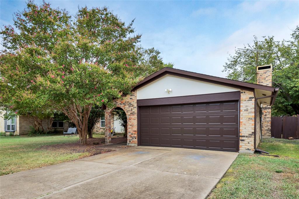 8 Merrie Circle