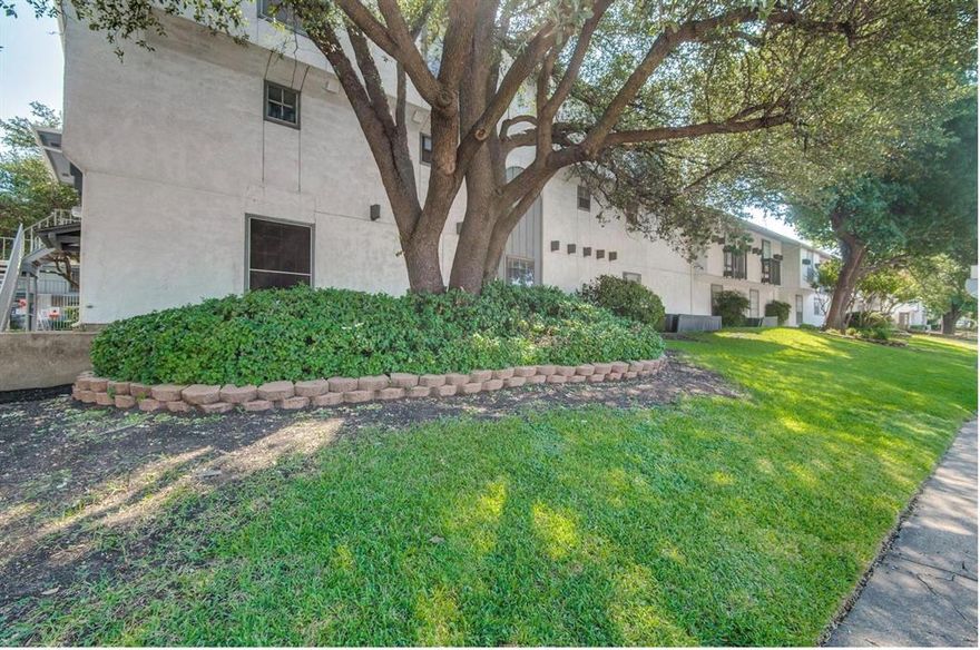 Charming unit for for rent located within minutes of the GALLERIA MALL! Move- in ready, fully updated and custom touches throughout the condo. New flooring throughout entire condo, new granite countertops in kitchen along with brand new appliances. The bedroom also boasts multiple closets to include built in drawers in main closet area. PRIME LOCATION and priced to lease quick. Don’t miss out on this poolside opportunity.