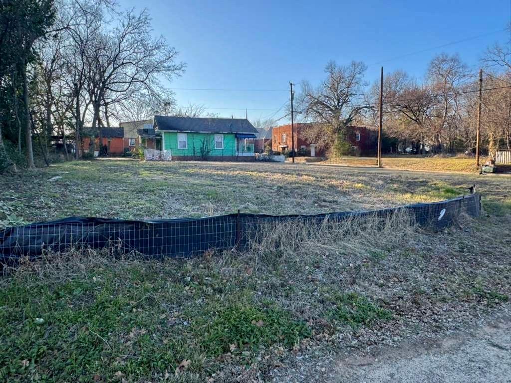 622 W Oakwood Street