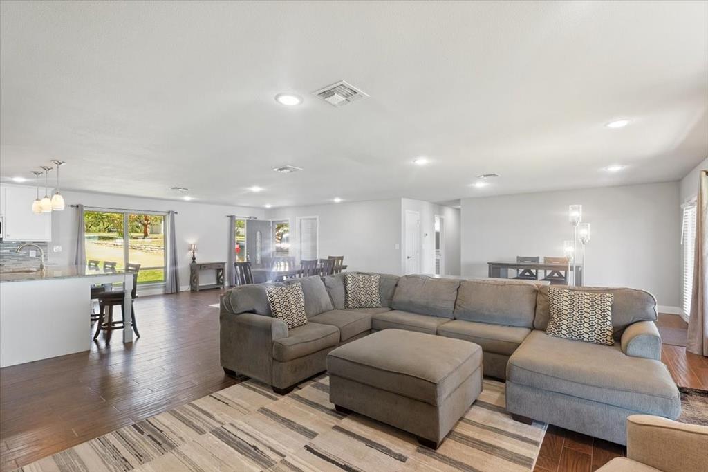 Gaines Bend - Residential