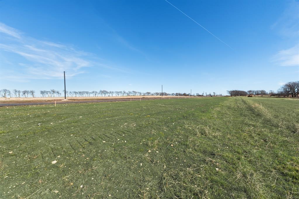 D BAR RANCH ESTATES - Land