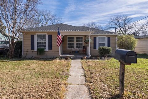 1011 S Waco Street Weatherford TX 76086