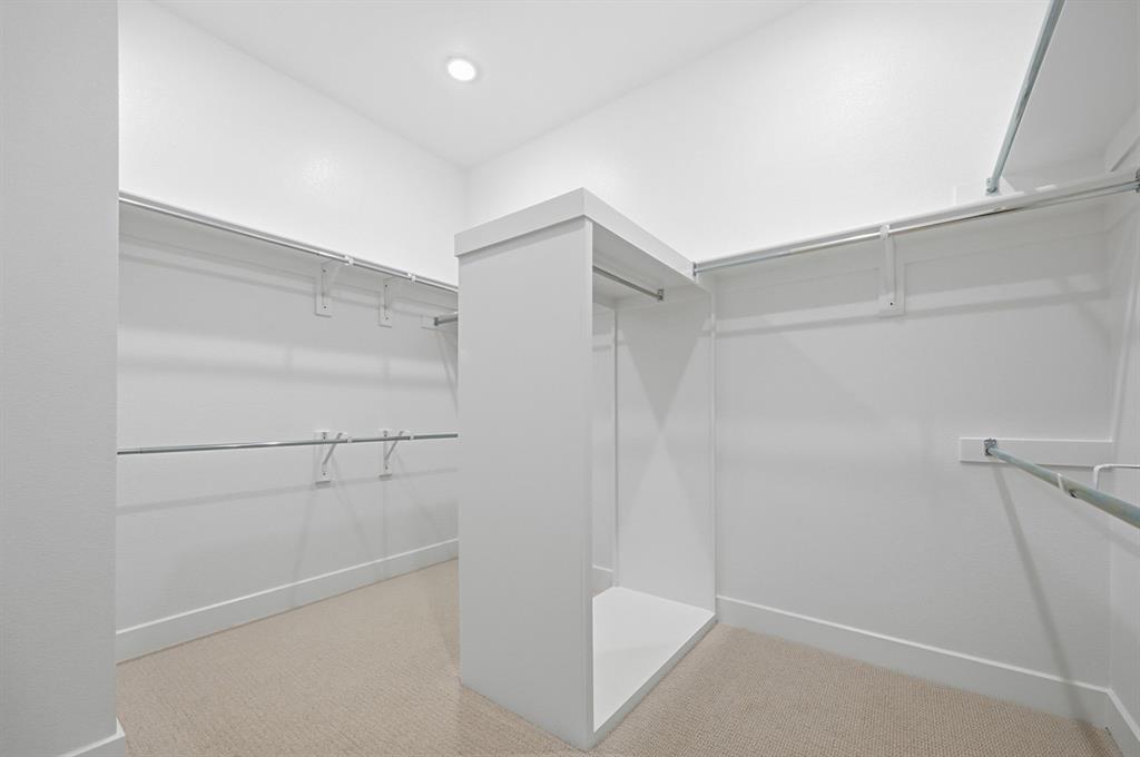 Quail Hollow: 72ft. lots - Residential