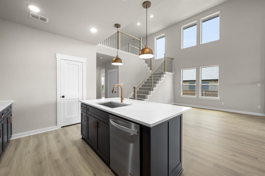 Sheppard's Place - Residential