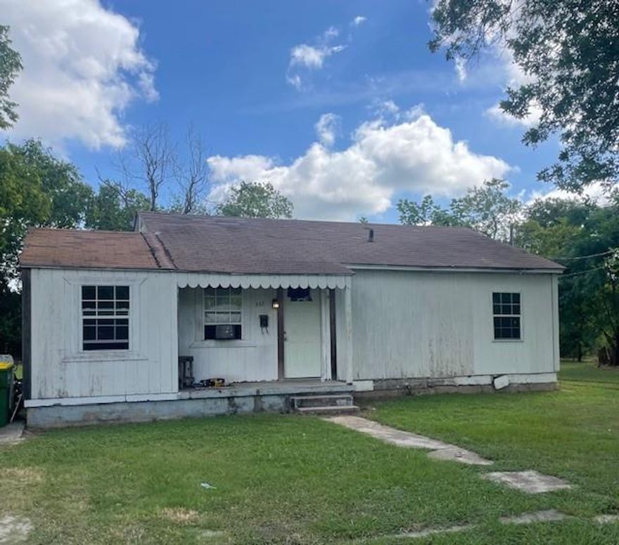 This property offers a great opportunity for investors or handy buyers!  The home has solid potential and is ready for updates and improvements.  With the right vision and renovations, it could be a fantastic investment or personal home.