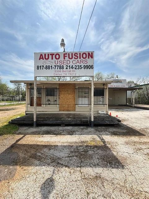 5302 Bernal Drive Dallas TX 75212
