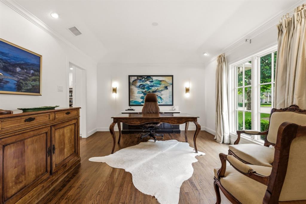 7043 Prestonshire Lane