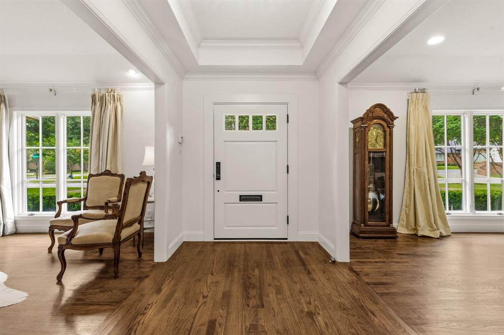 7043 Prestonshire Lane