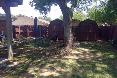 A home in Cleburne