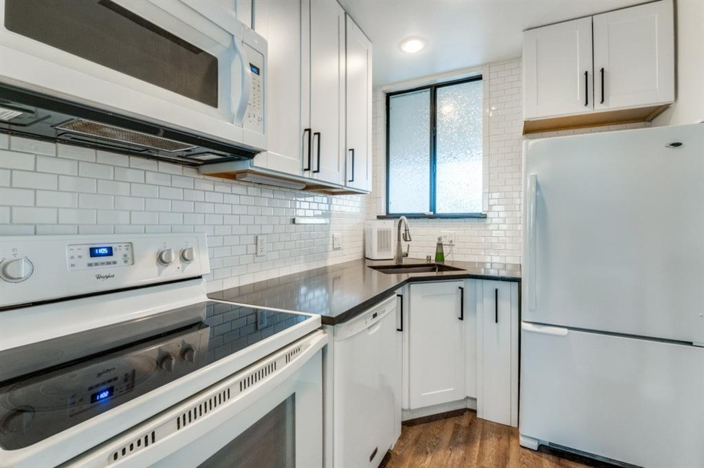 Throckmorton Condo 3907 - Residential