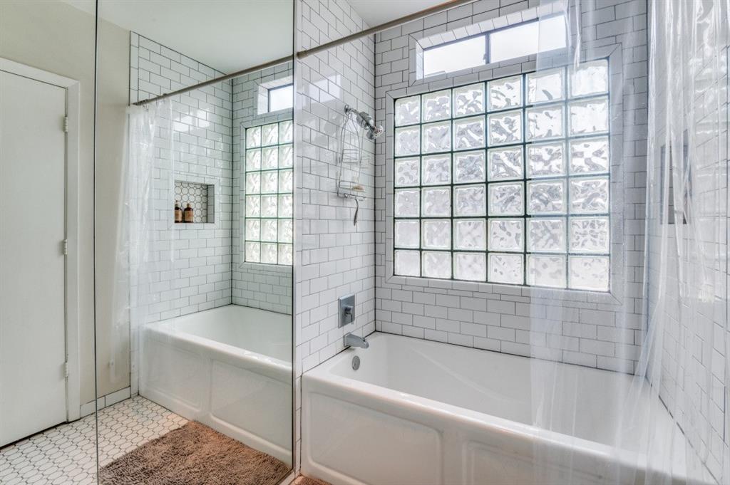 3907 Throckmorton Street 4