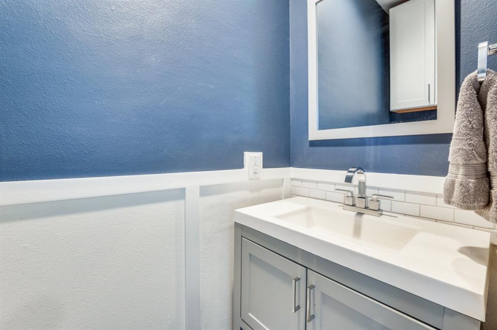 Throckmorton Condo 3907 - Residential