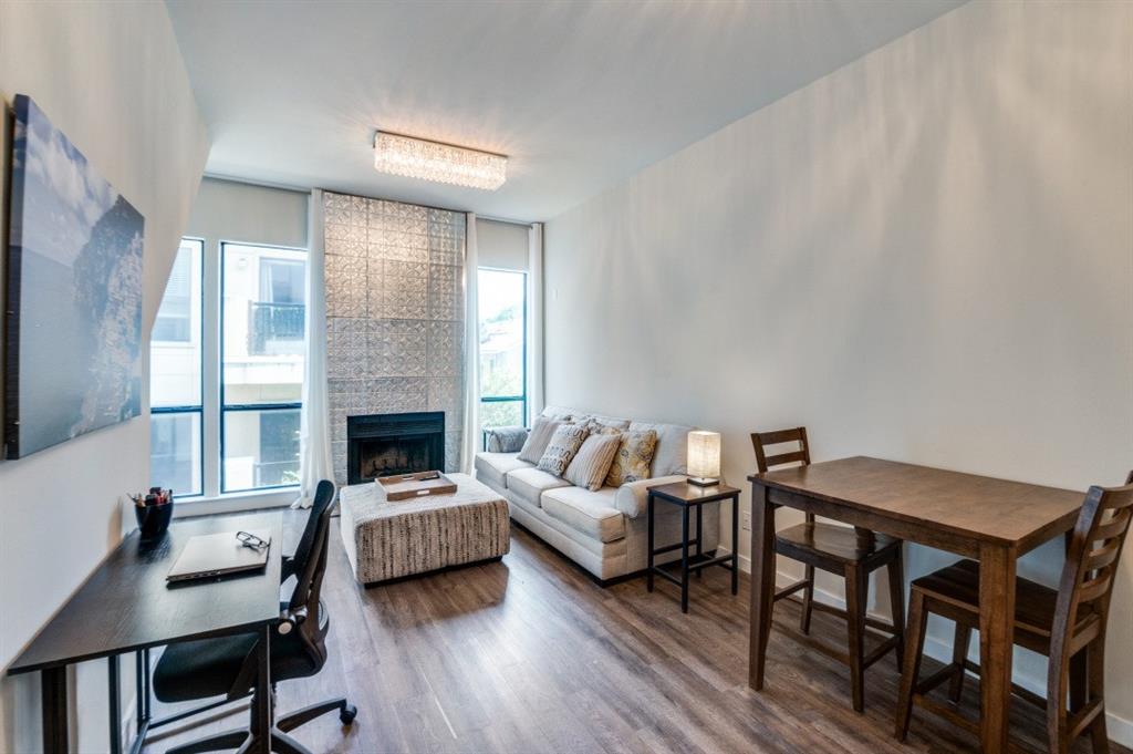 3907 Throckmorton Street 4