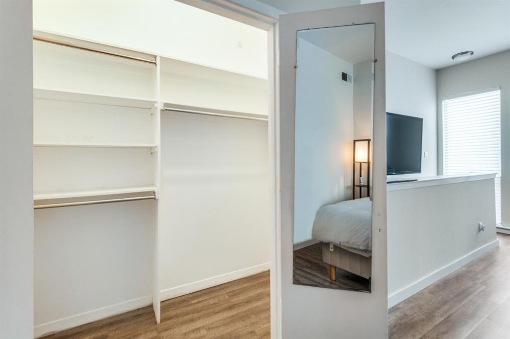 Throckmorton Condo 3907 - Residential