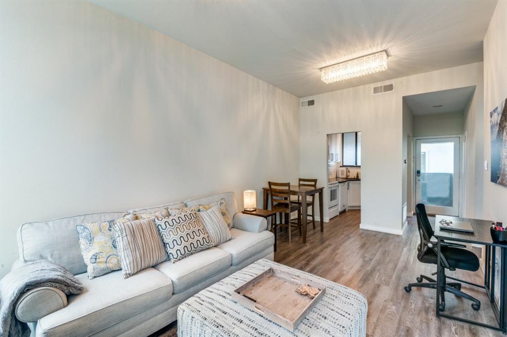 Throckmorton Condo 3907 - Residential