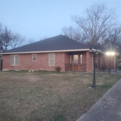 Photo of 2517 Utilis Street, Greenville, TX 75401 (MLS # 21153688)