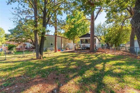 Photo of 159 Oklahoma Avenue, Pottsboro, TX 75076 (MLS # 21324624)