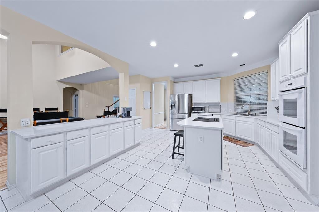 2988 Hillingdon Drive
