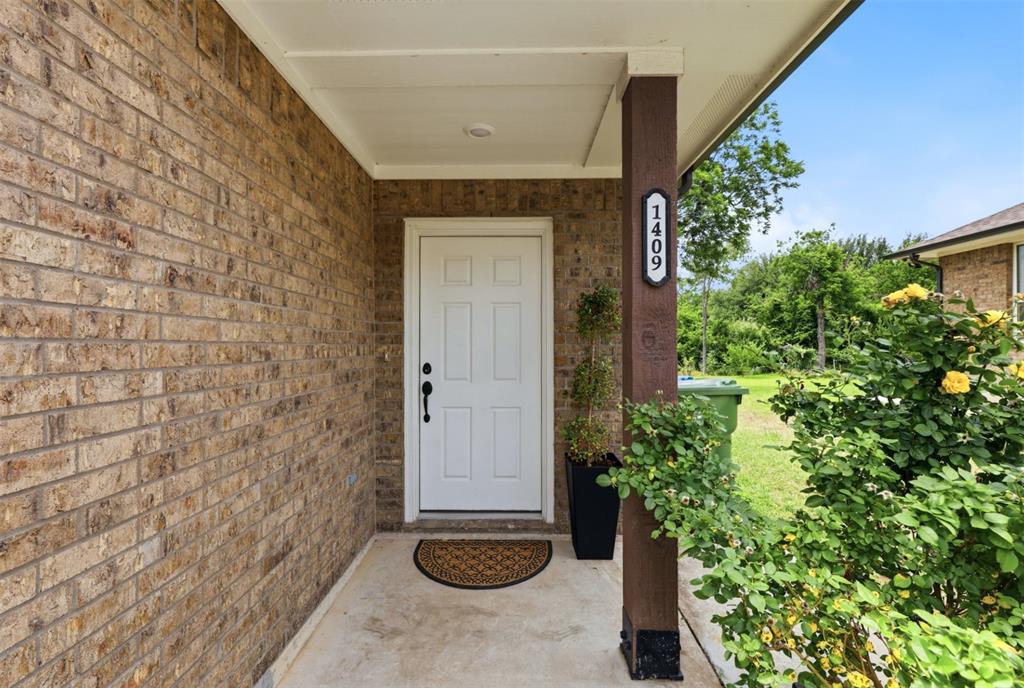 1409 Denton Drive